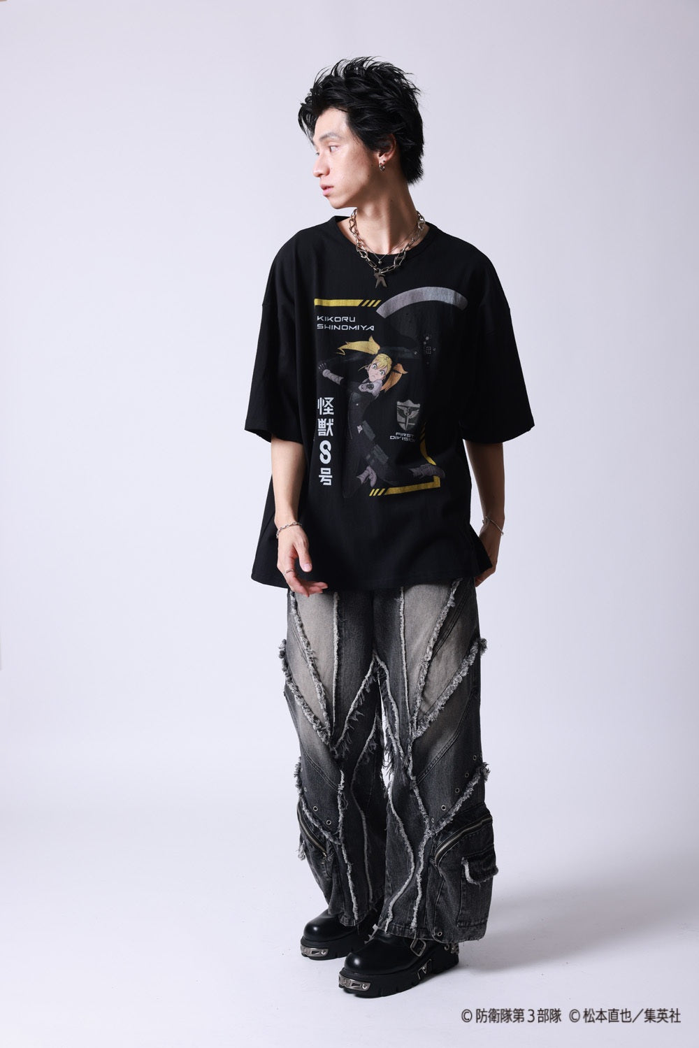 【P.N UNDERGROUND×怪獣8号】四ノ宮 キコル ダメージ TEE (745606)