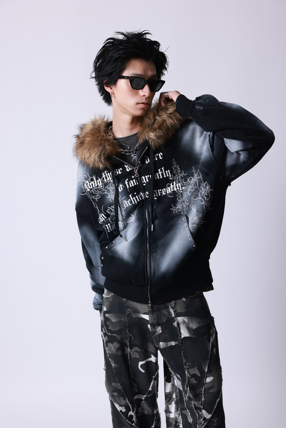 【P.N UNDERGROUND】ファー脱着スプレーZIPパーカー (735425)