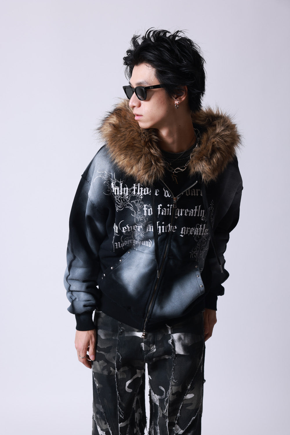 【P.N UNDERGROUND】ファー脱着スプレーZIPパーカー (735425)