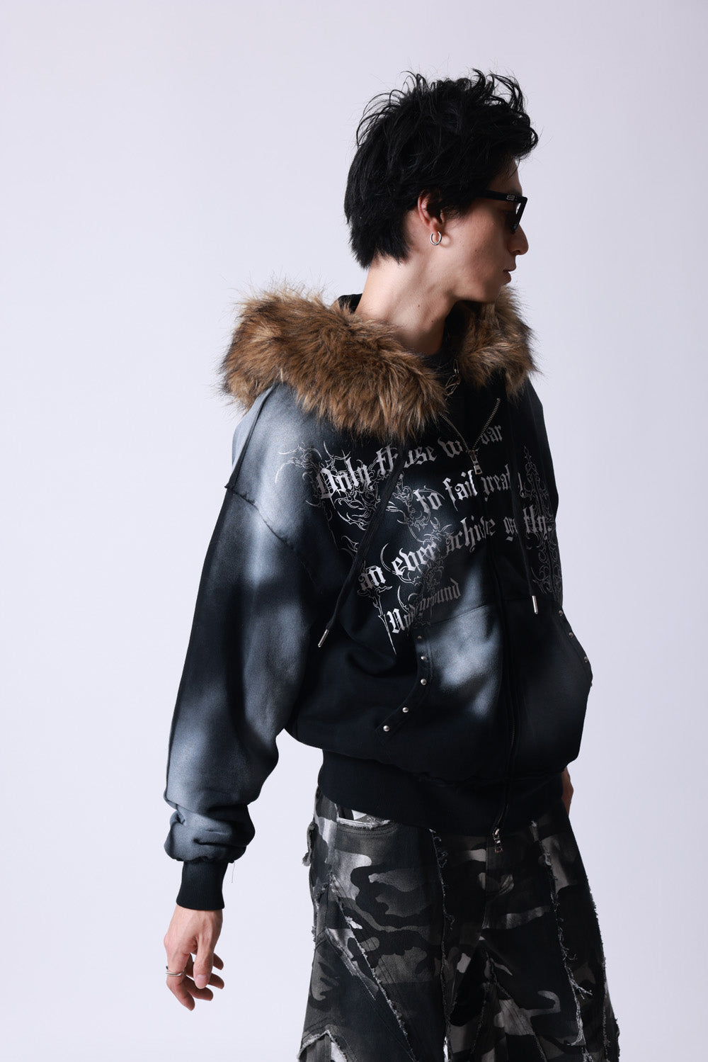【P.N UNDERGROUND】ファー脱着スプレーZIPパーカー (735425)