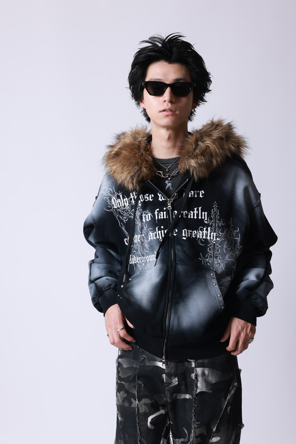 【P.N UNDERGROUND】ファー脱着スプレーZIPパーカー (735425)