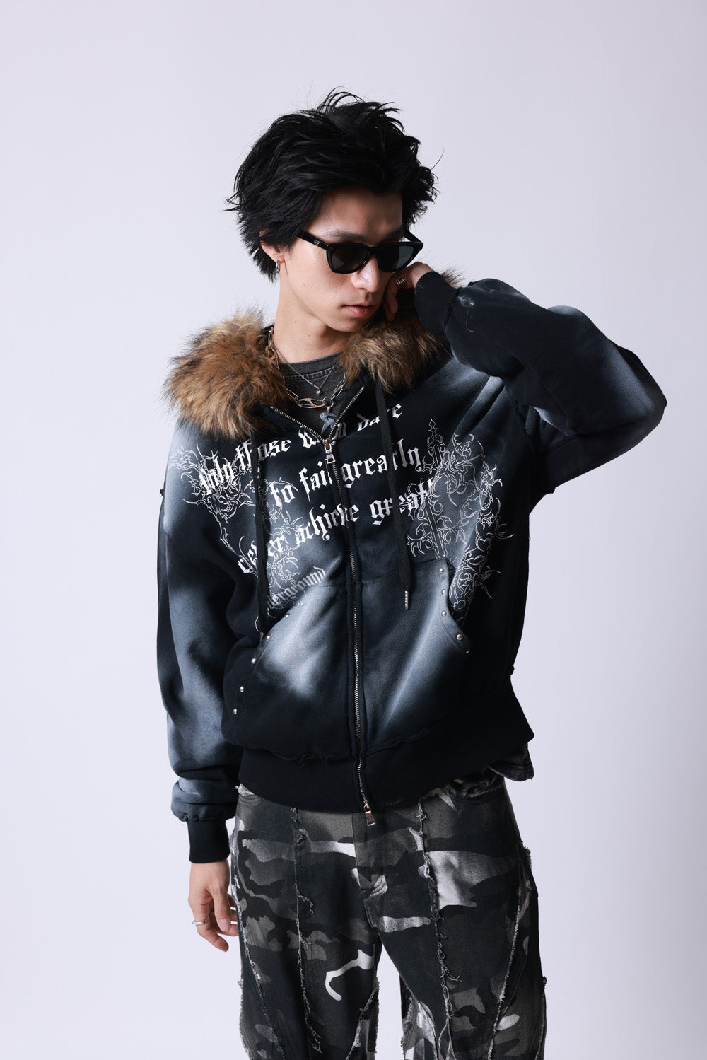 【P.N UNDERGROUND】ファー脱着スプレーZIPパーカー (735425)