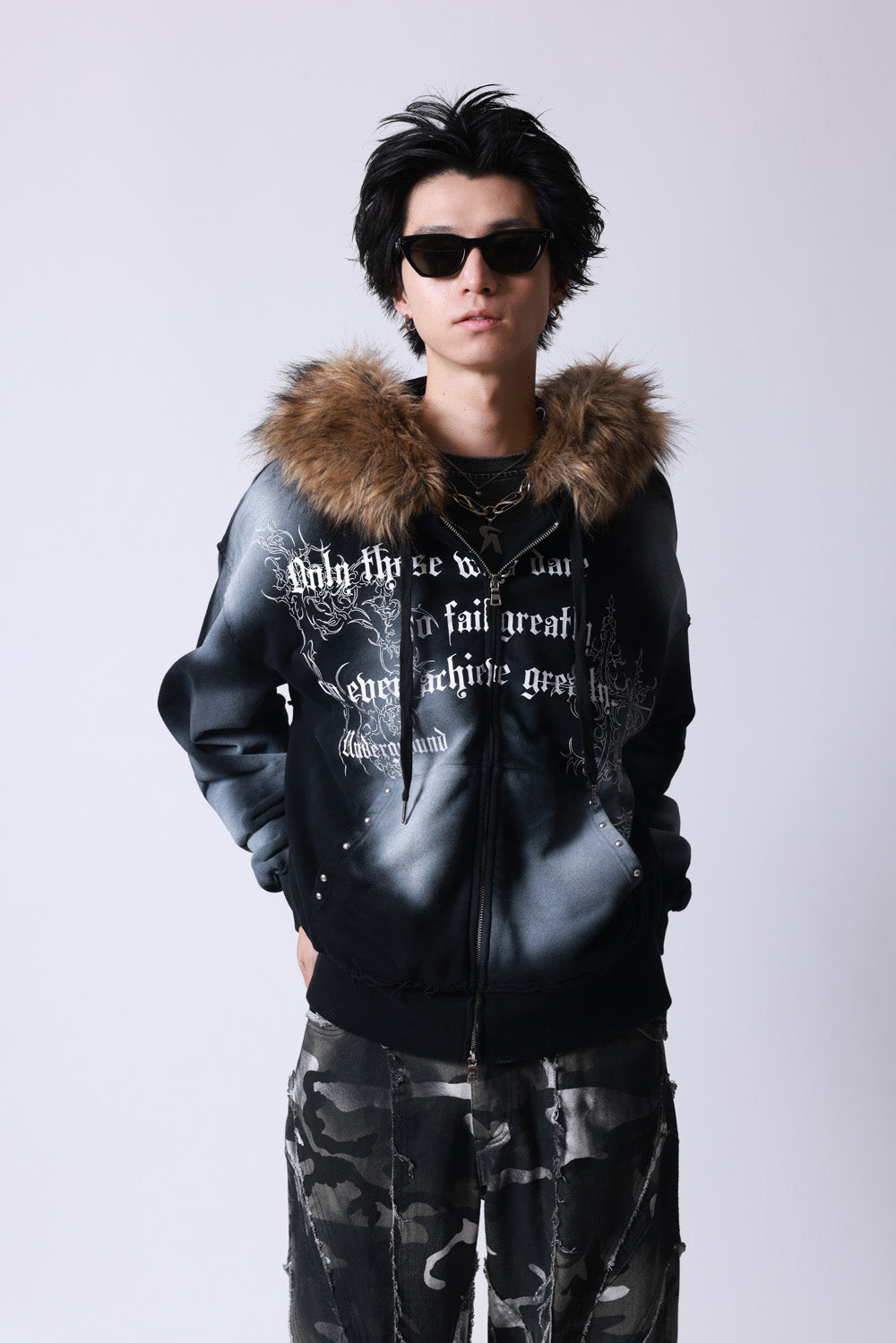 【P.N UNDERGROUND】ファー脱着スプレーZIPパーカー (735425)