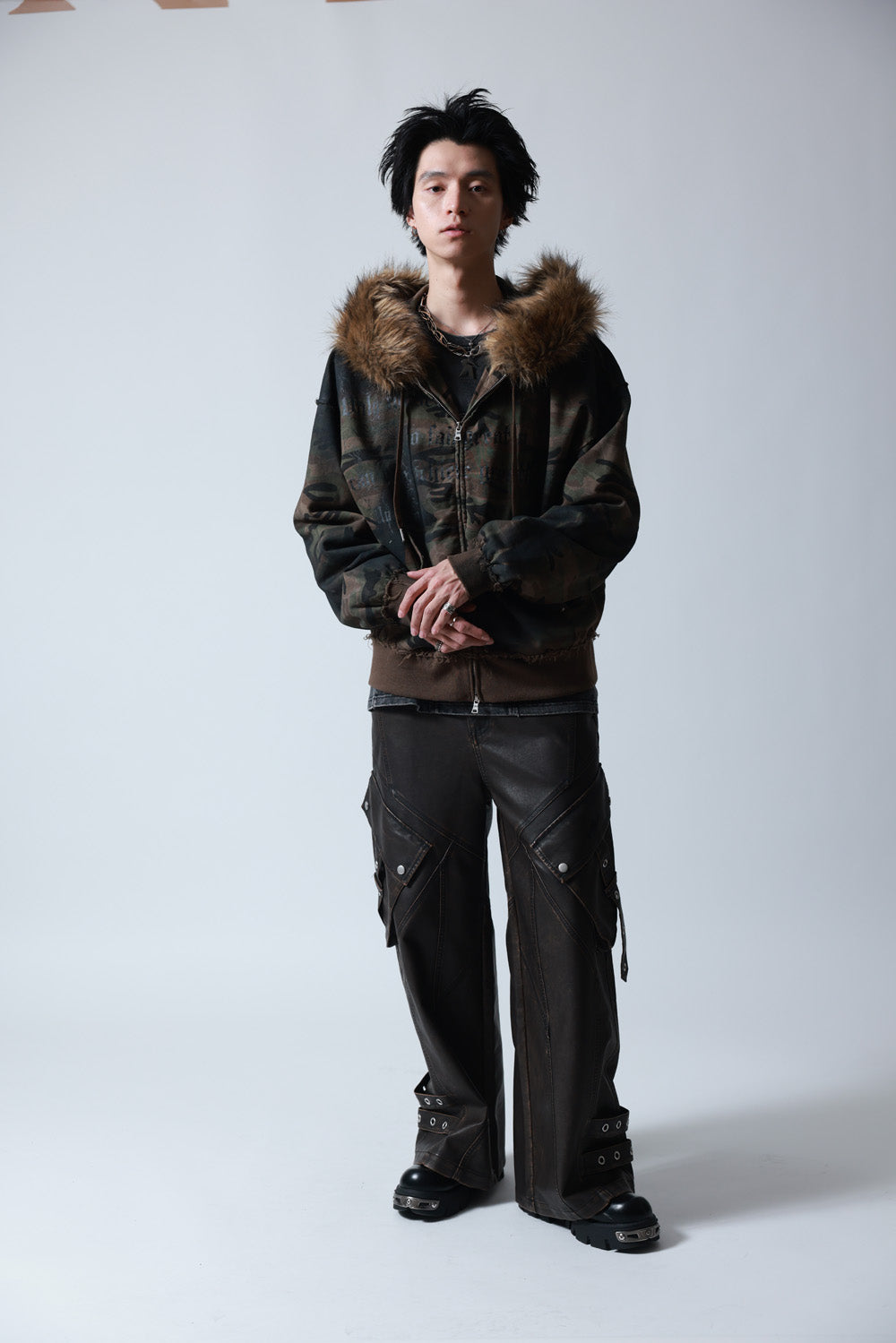 【P.N UNDERGROUND】ファー脱着スプレーZIPパーカー (735425)