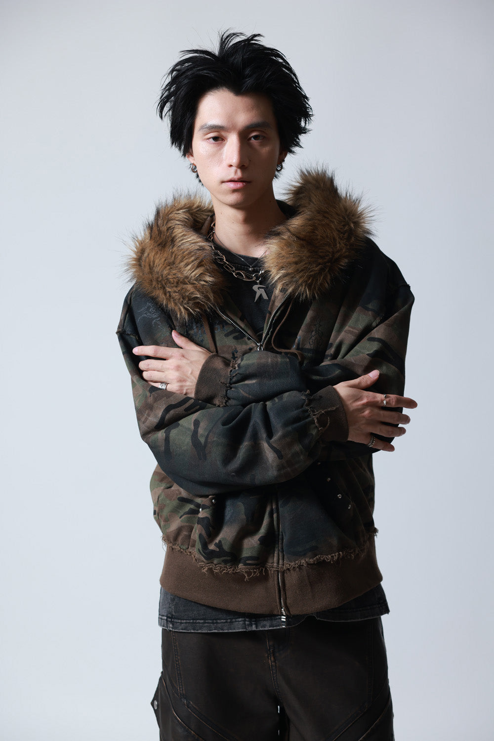 【P.N UNDERGROUND】ファー脱着スプレーZIPパーカー (735425)
