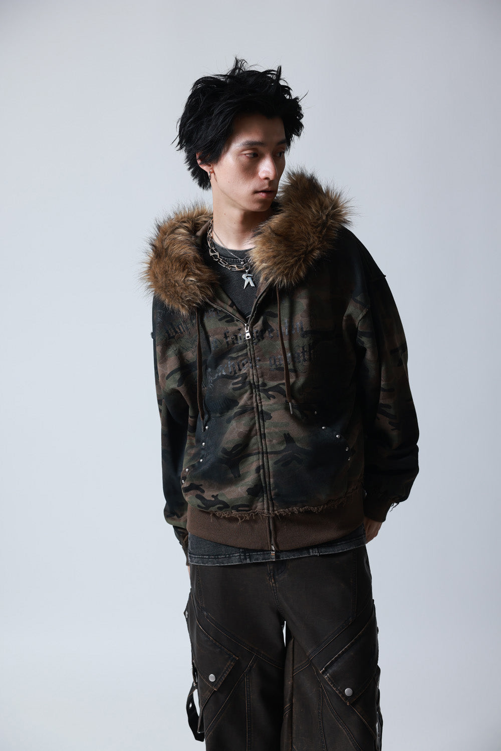 【P.N UNDERGROUND】ファー脱着スプレーZIPパーカー (735425)