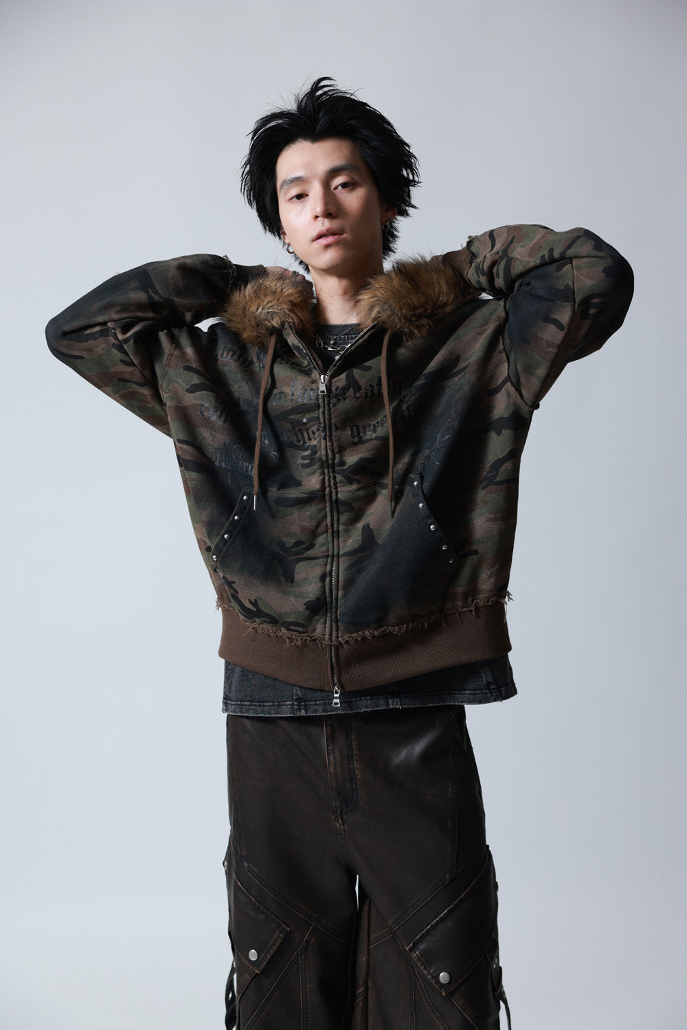 【P.N UNDERGROUND】ファー脱着スプレーZIPパーカー (735425)