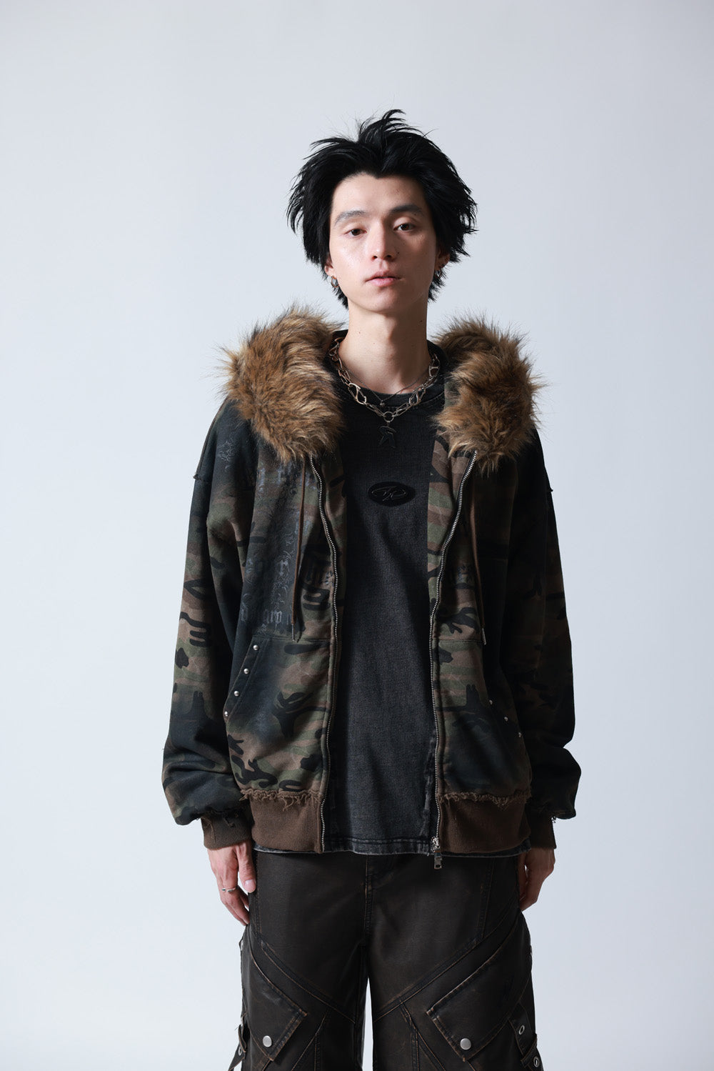 【P.N UNDERGROUND】ファー脱着スプレーZIPパーカー (735425)