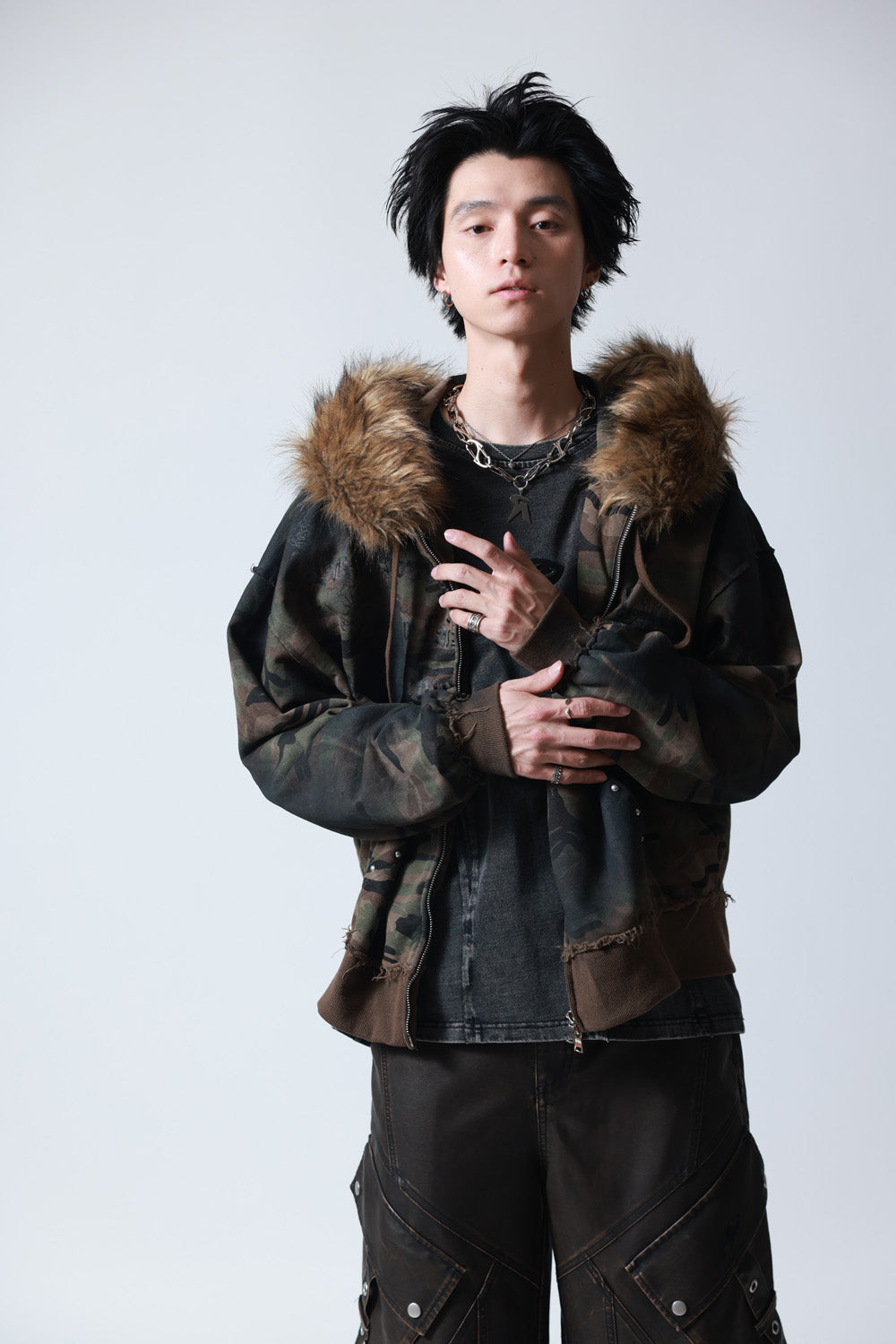 【P.N UNDERGROUND】ファー脱着スプレーZIPパーカー (735425)