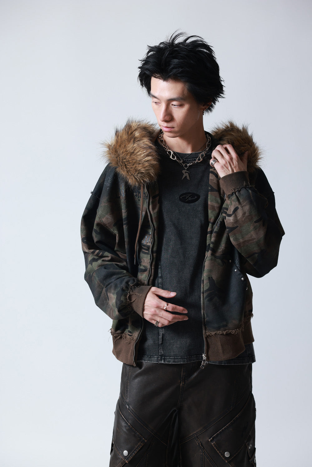 【P.N UNDERGROUND】ファー脱着スプレーZIPパーカー (735425)