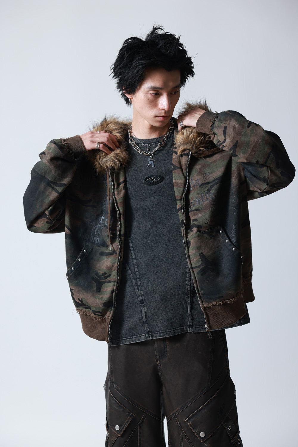 【P.N UNDERGROUND】ファー脱着スプレーZIPパーカー (735425)
