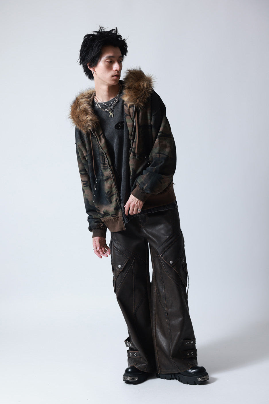 【P.N UNDERGROUND】ファー脱着スプレーZIPパーカー (735425)