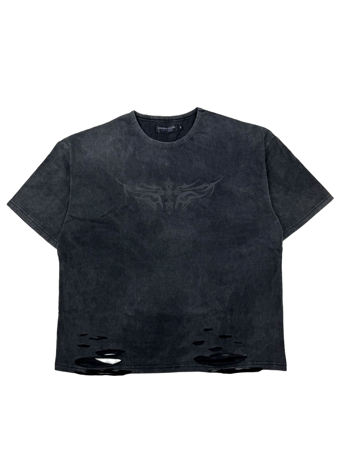 【PSYCHO NATION】トライバルスタッズ クロスダメージTEE (725000)