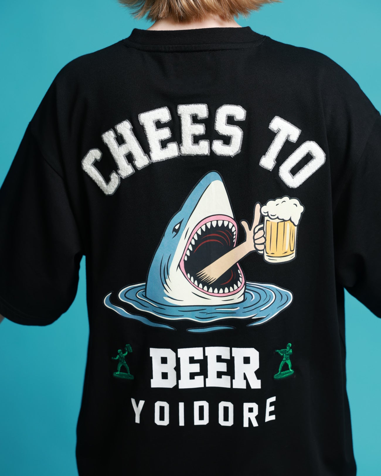 【YOIDORE】サメ乾杯 ポケット TEE (826203)