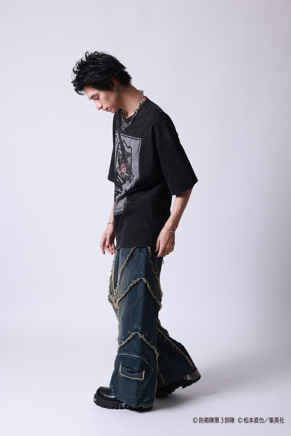 【P.N UNDERGROUND×怪獣８号】鳴海 弦ダメージ TEE (745607)