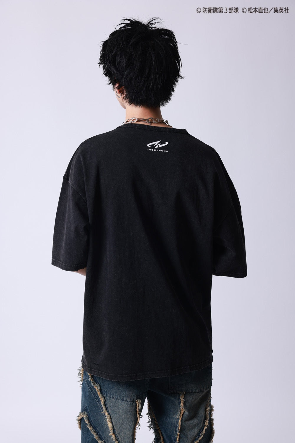 【P.N UNDERGROUND×怪獣８号】鳴海 弦ダメージ TEE (745607)