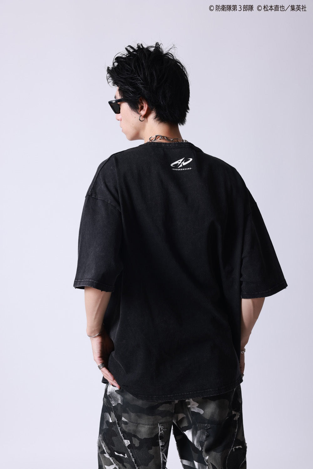 P.N UNDERGROUND＿怪獣8号】保科 宗四郎 ダメージ TEE (745605