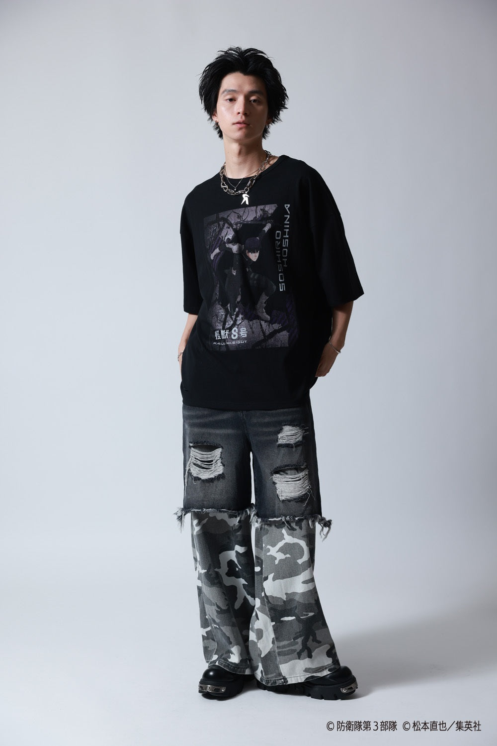 【P.N UNDERGROUND×怪獣８号】保科 宗四郎 ダメージ TEE (745605)