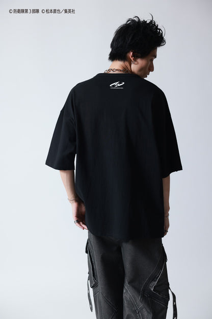【P.N UNDERGROUND×怪獣８号】鳴海 弦ダメージ TEE (745607)
