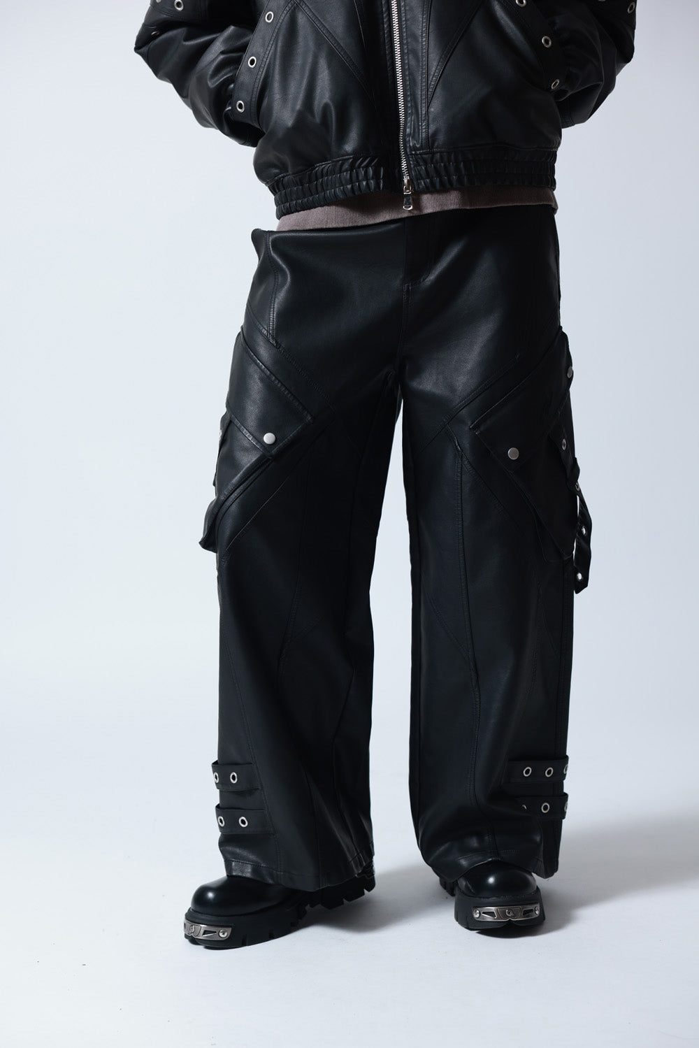 【P.N UNDERGROUND】加工PU ワイドカーゴパンツ (745413)