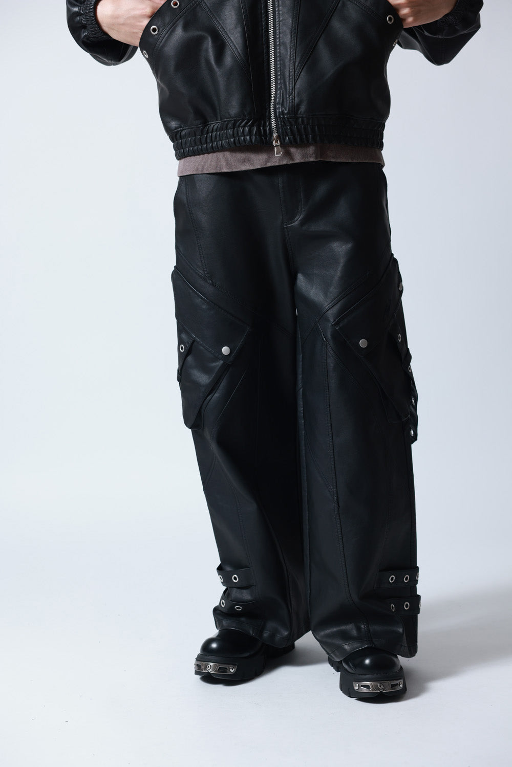 【P.N UNDERGROUND】加工PU ワイドカーゴパンツ (745413)