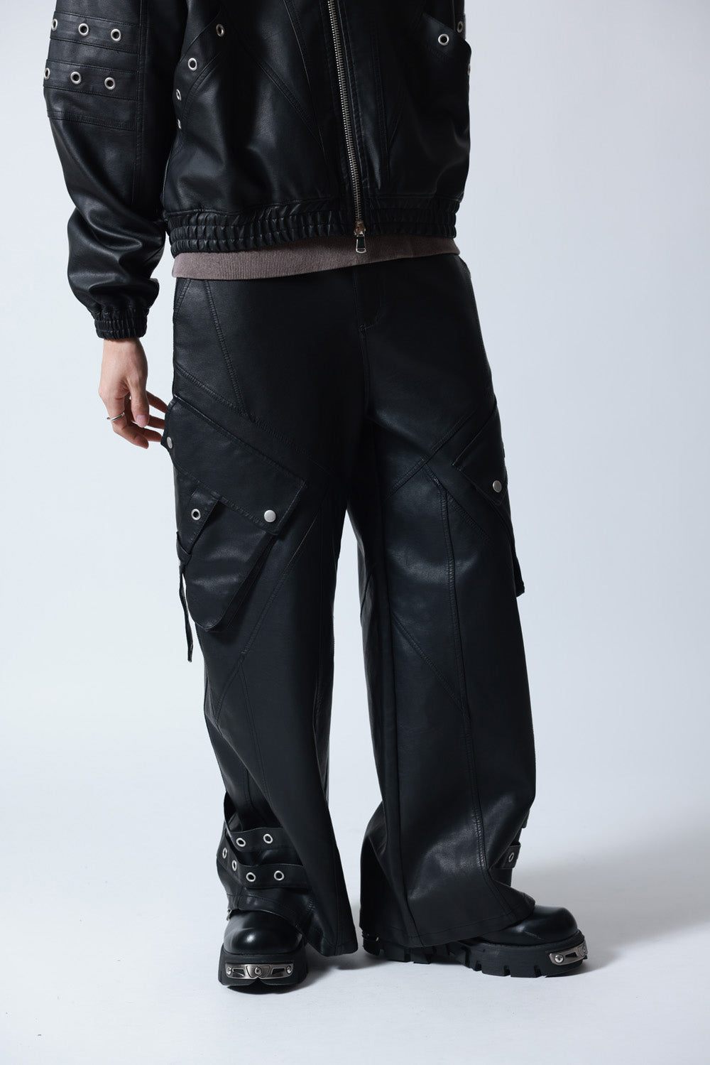 【P.N UNDERGROUND】加工PU ワイドカーゴパンツ (745413)