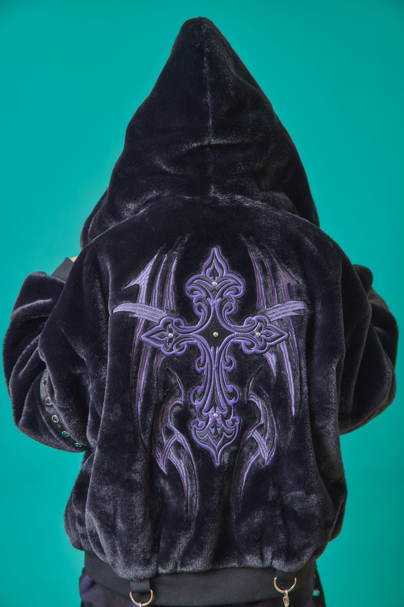 【PSYCHO NATION】トライバルクロス ファーフードブルゾン(745401)