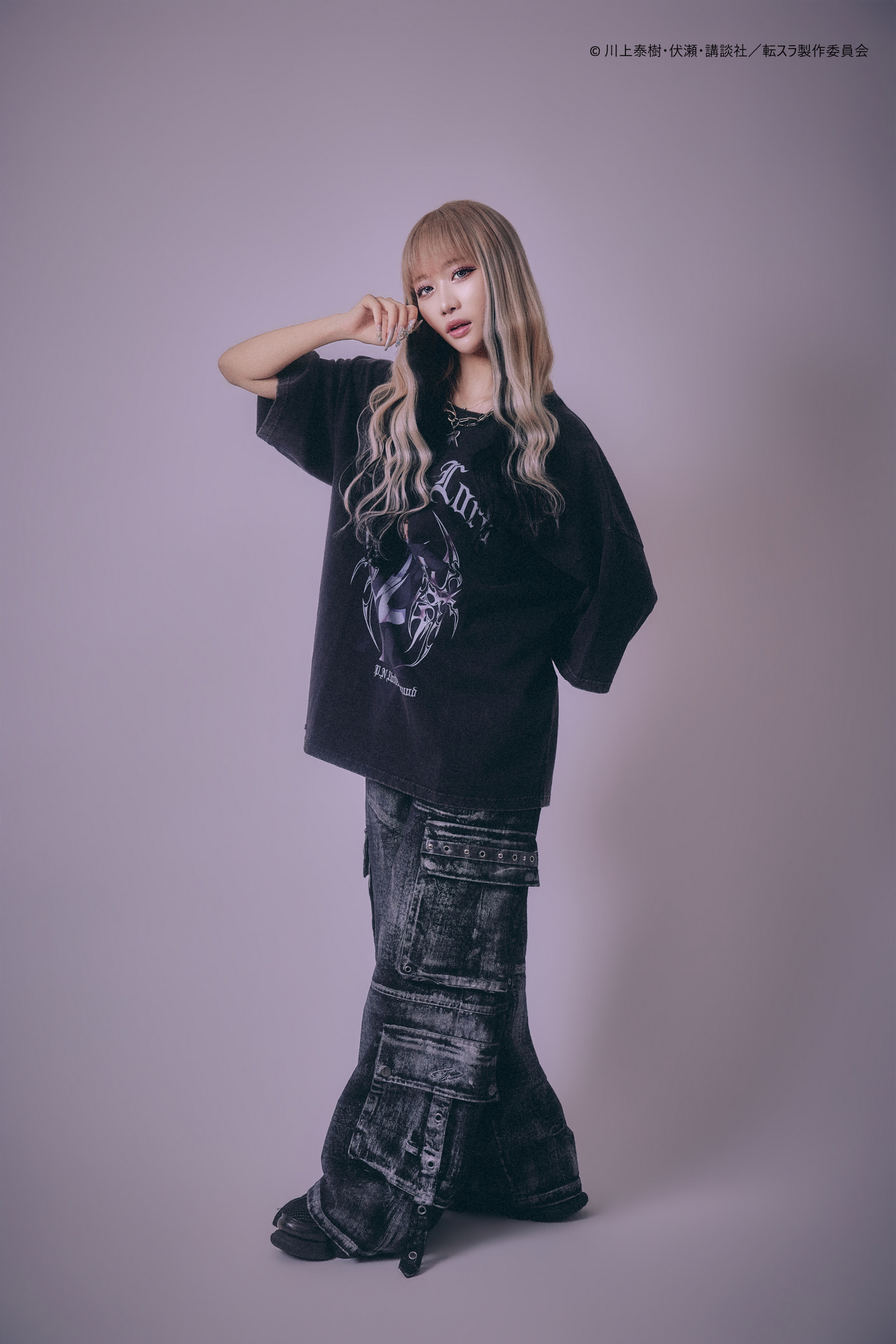【P.N UNDERGROUND＿転生したらスライムだった件】ディアブロダメージ TEE (716607)