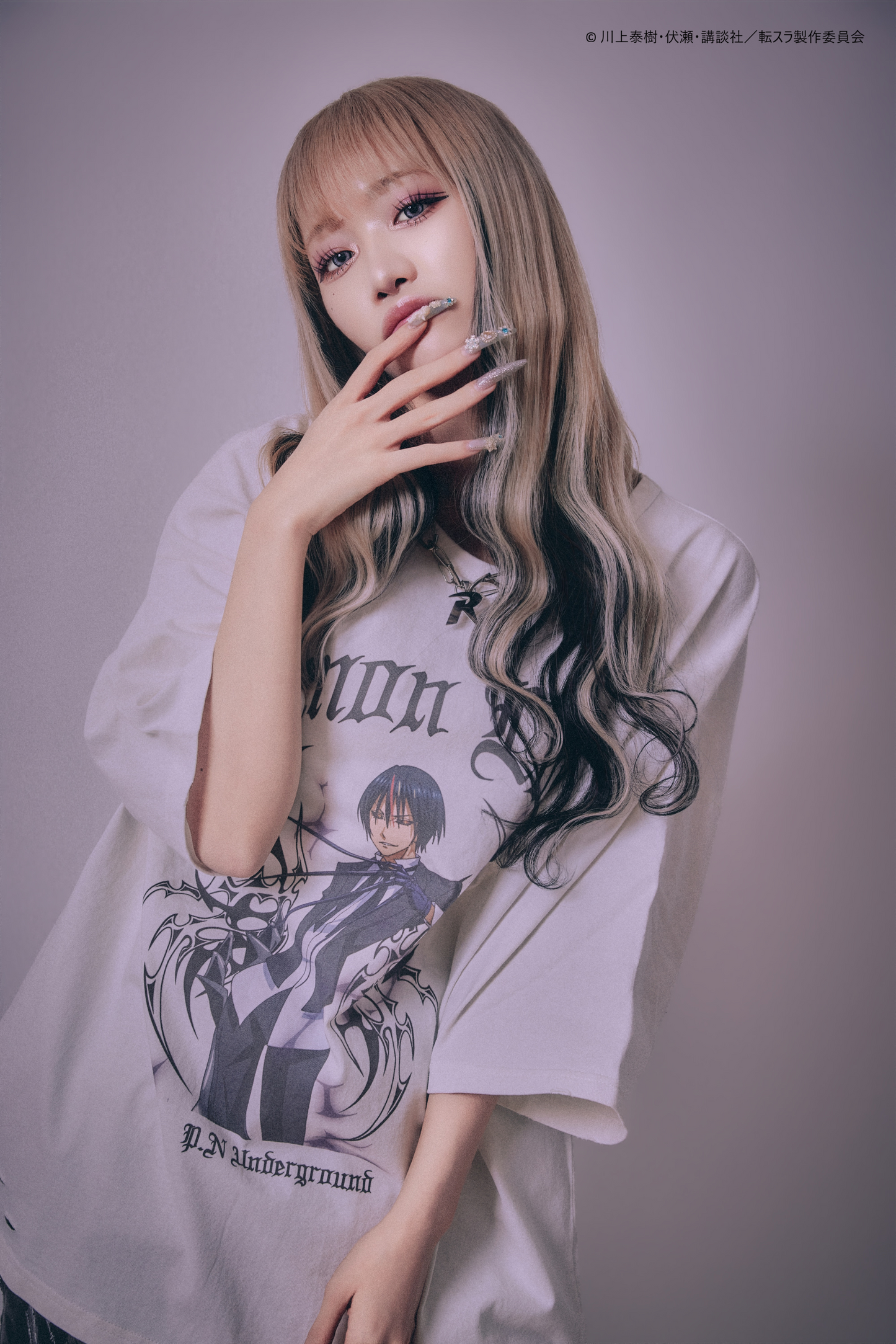 【P.N UNDERGROUND＿転生したらスライムだった件】ディアブロダメージ TEE (716607)