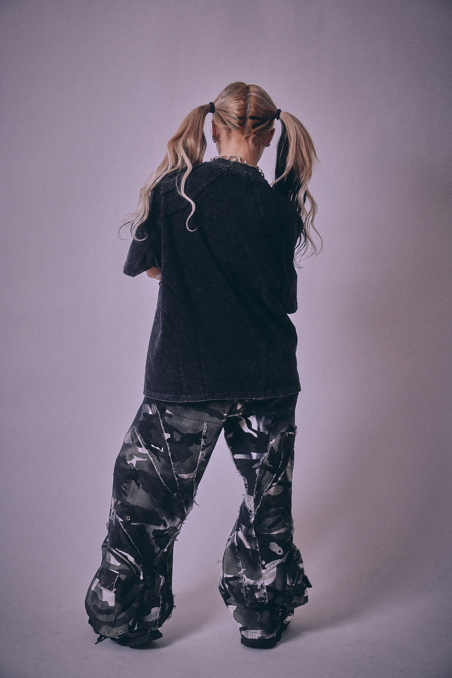 【P.N UNDERGROUND】切替アップリケ刺繡 TEE (716400)