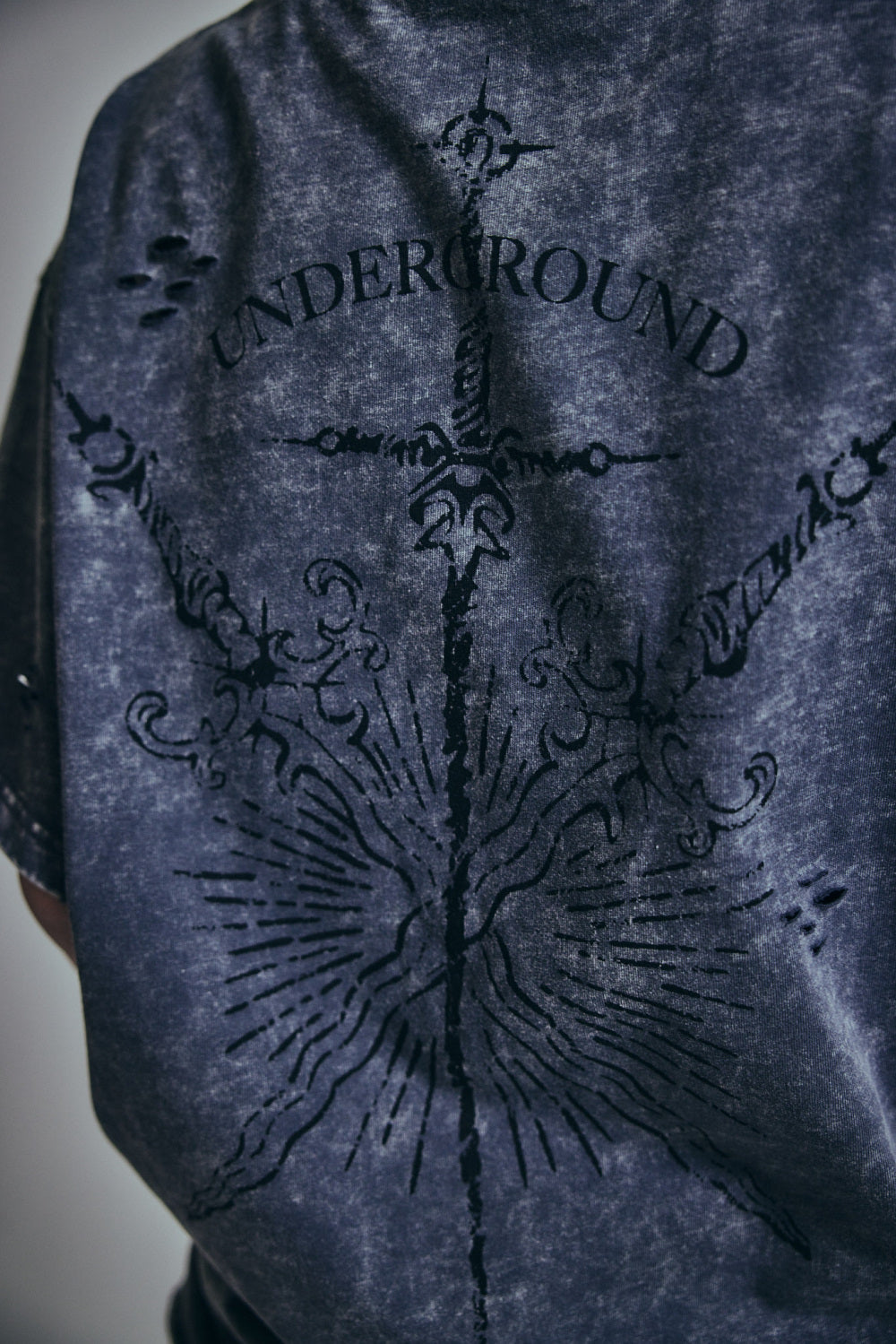 【P.N UNDERGROUND】TATTOOダメージTEE (726405)