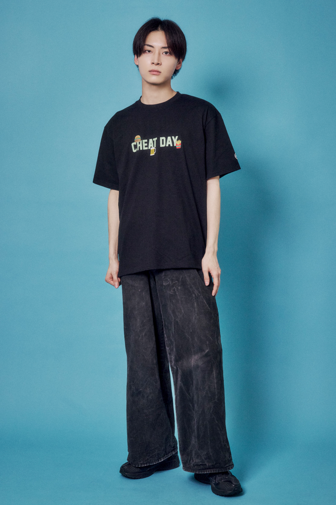 【YOIDORE】ビールとジャンクフード TEE (826235)