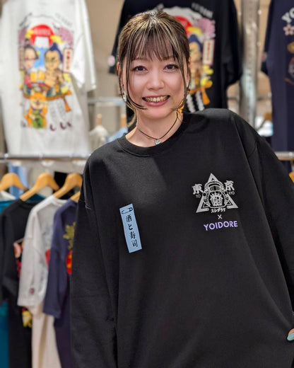 【YOIDORE】 東京スシダラケ コラボ クルーネックスウェット (845611)