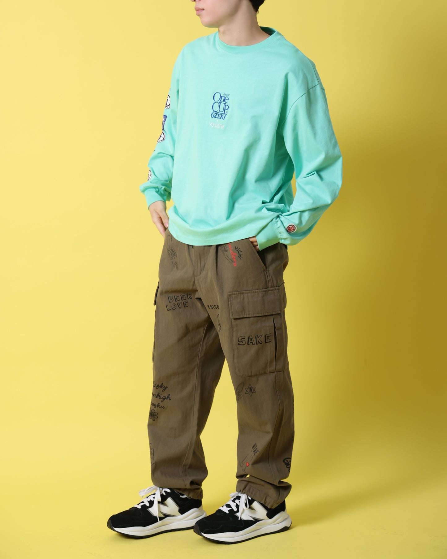 【YOIDORE】 ヴィンテージ栓抜き らくがき カーゴパンツ (816003)