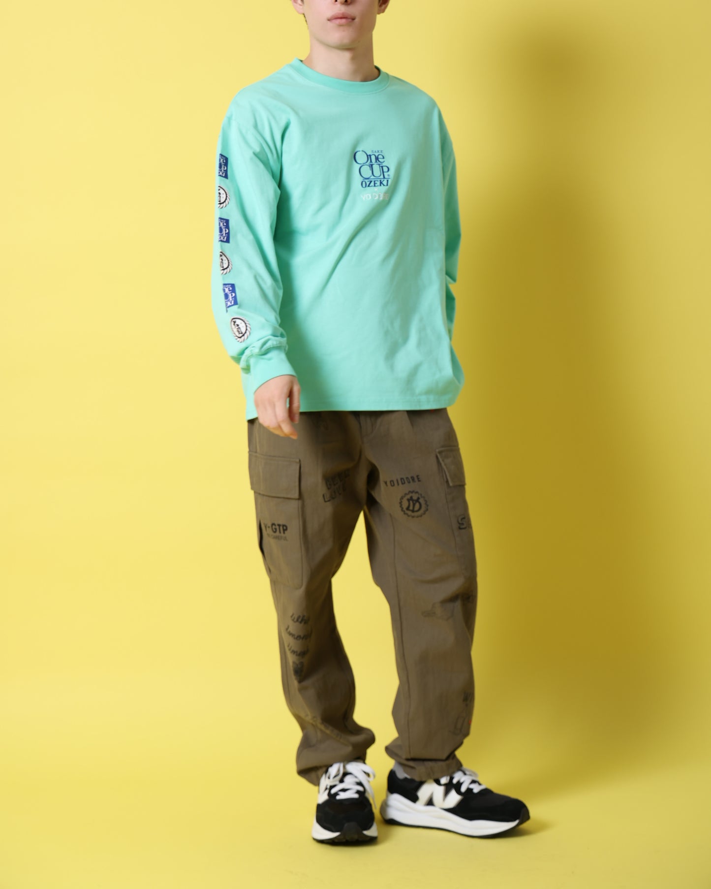 【YOIDORE】 ヴィンテージ栓抜き らくがき カーゴパンツ (816003)