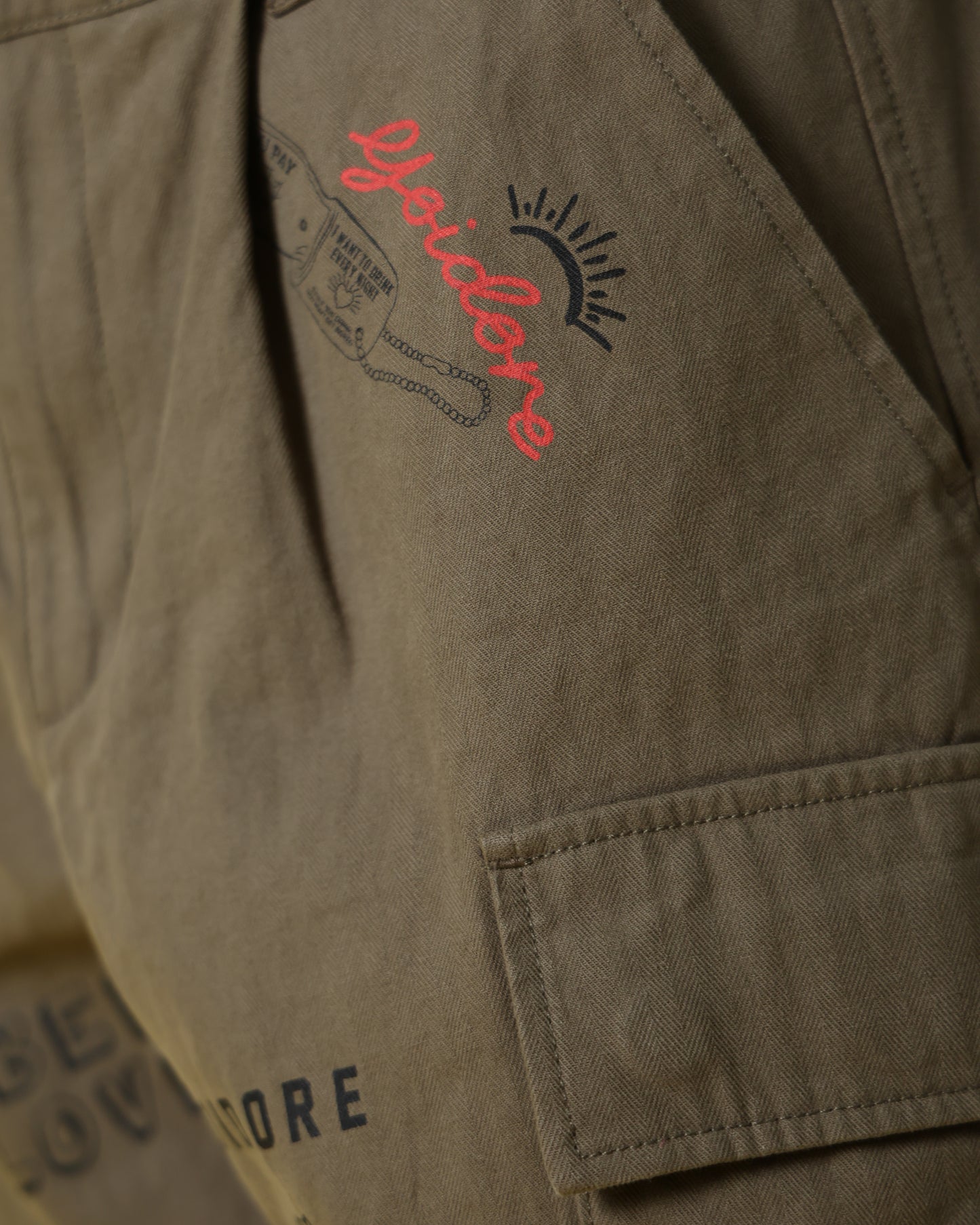 【YOIDORE】 ヴィンテージ栓抜き らくがき カーゴパンツ (816003)