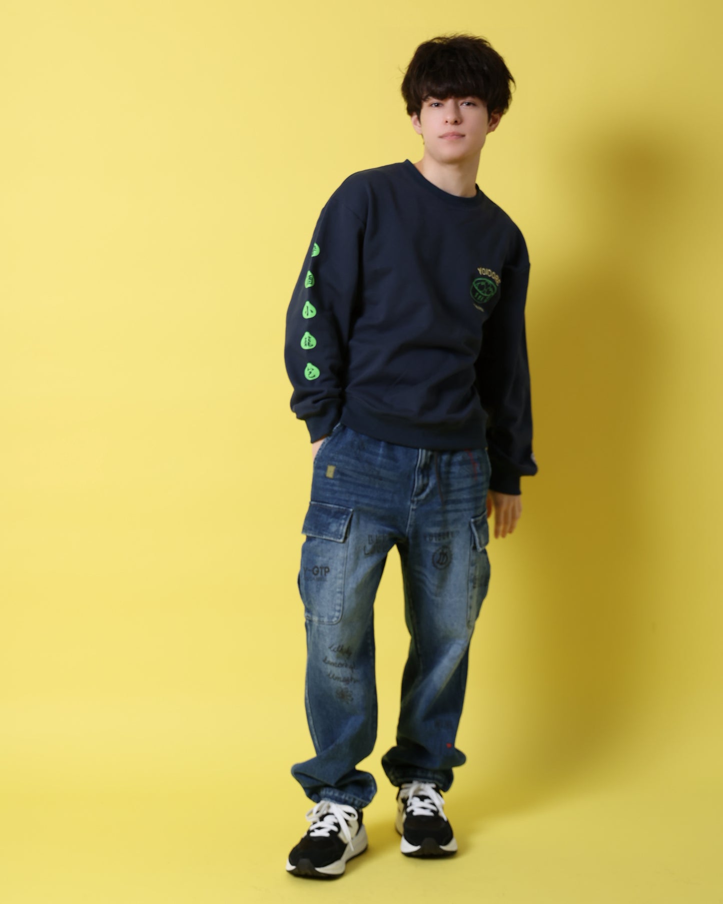 【YOIDORE】ジンディンロウ コラボ クルーネックスウェット (816604)