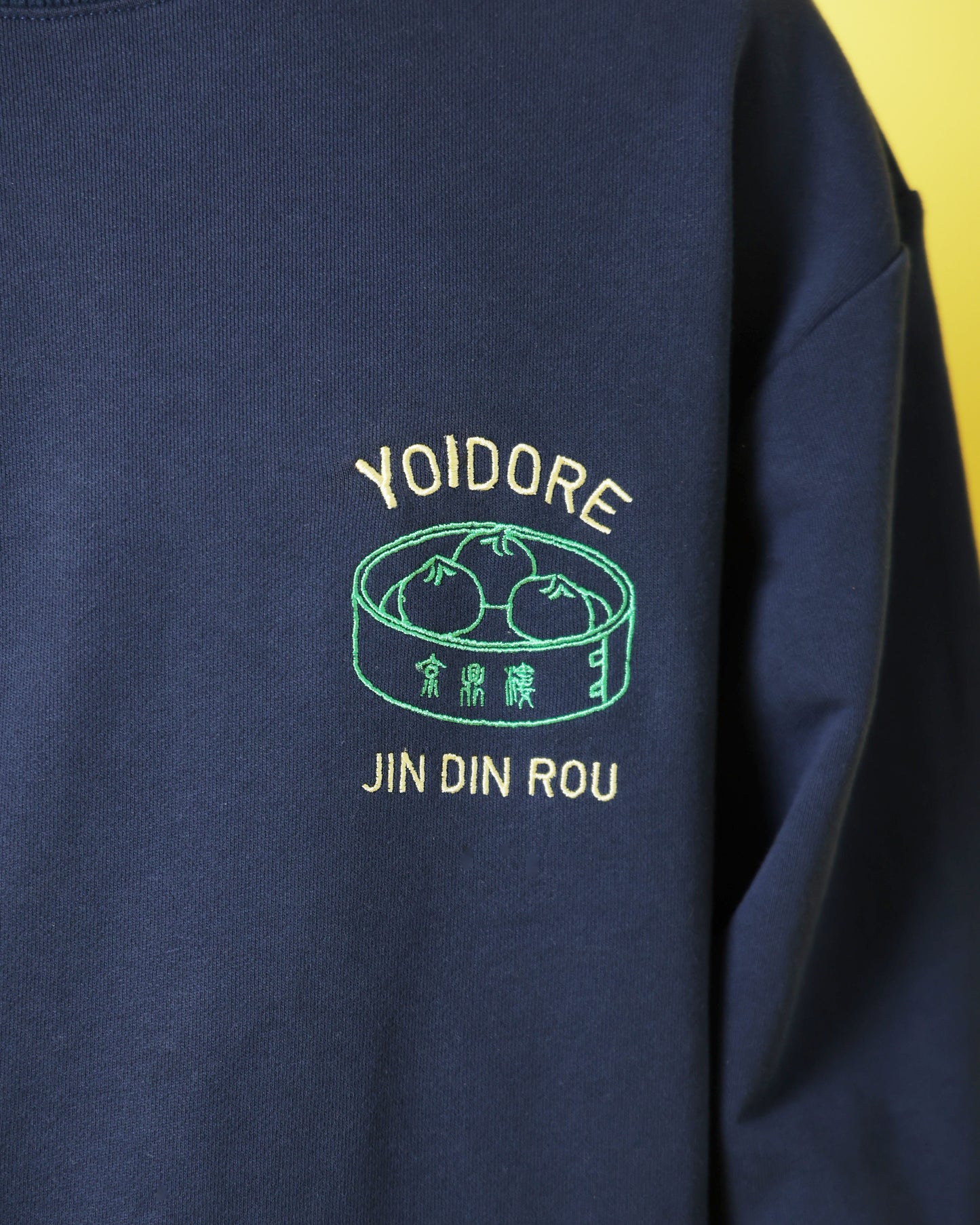 【YOIDORE】ジンディンロウ コラボ クルーネックスウェット (816604)