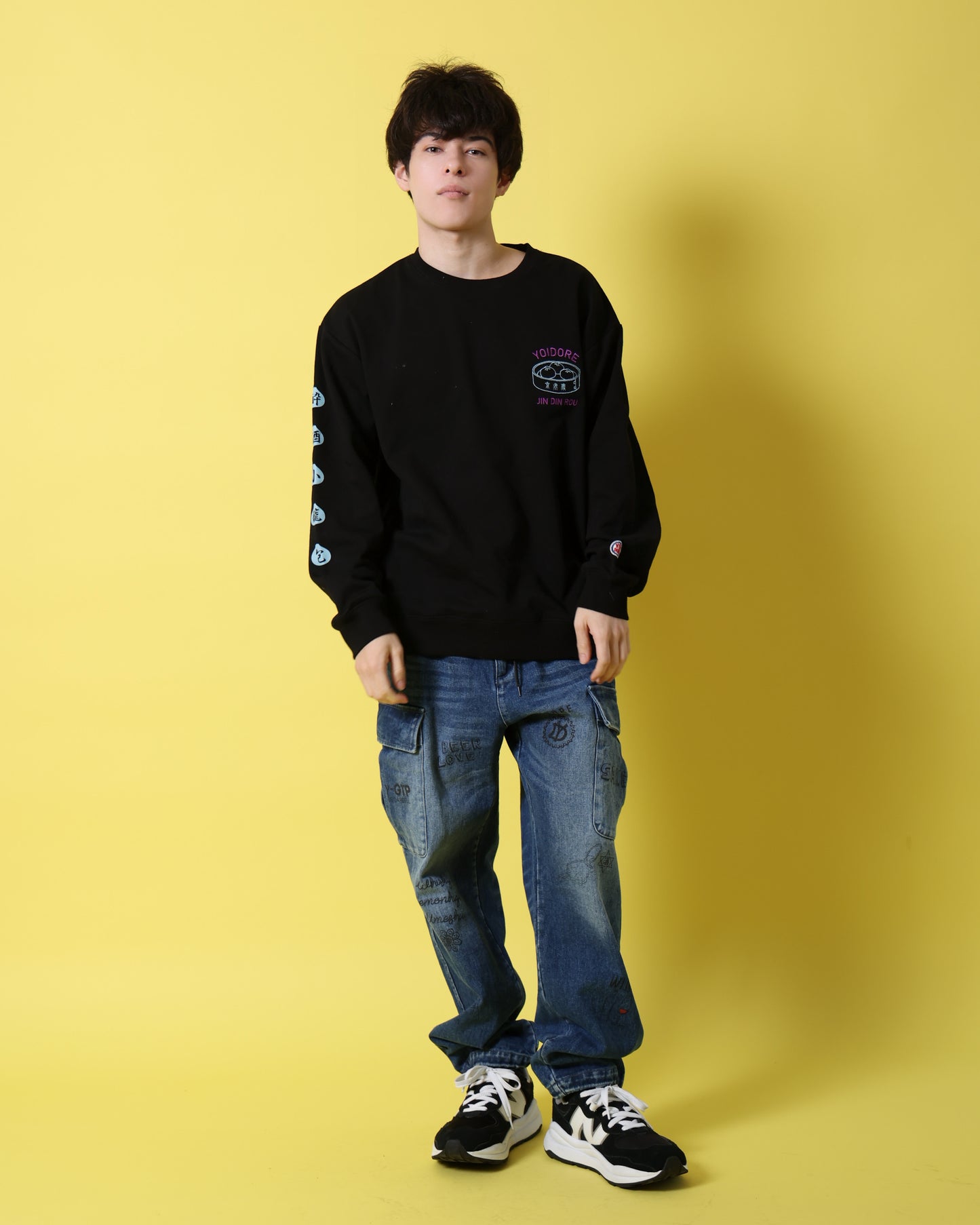 【YOIDORE】ジンディンロウ コラボ クルーネックスウェット (816604)