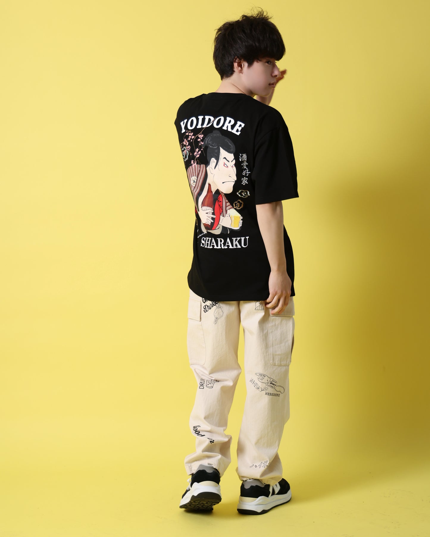 【YOIDORE】 ヴィンテージ栓抜き らくがき カーゴパンツ (816003)