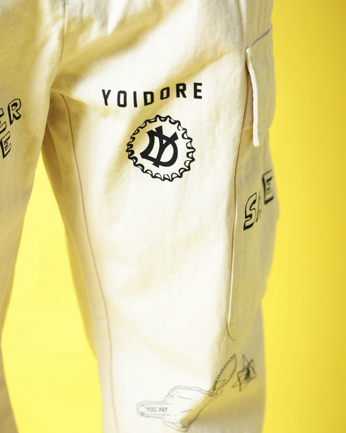 【YOIDORE】 ヴィンテージ栓抜き らくがき カーゴパンツ (816003)