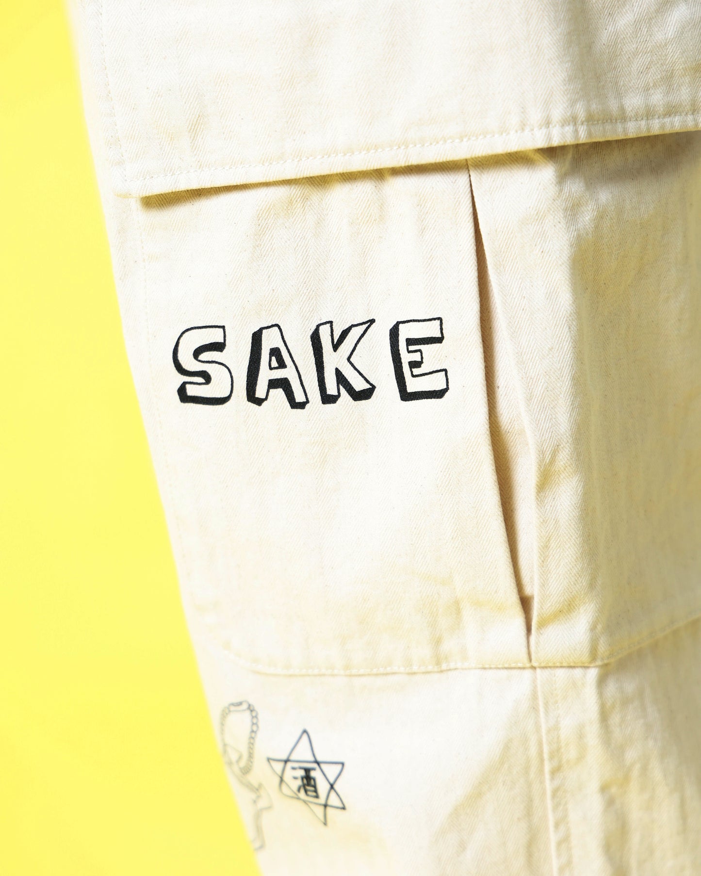 【YOIDORE】 ヴィンテージ栓抜き らくがき カーゴパンツ (816003)