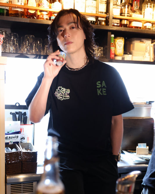 【YOIDORE】SAKEネオン TEE (826201)