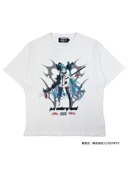 【P.N UNDERGROUND × RACING MIKU】フロントレーシングミクTEE (726411)